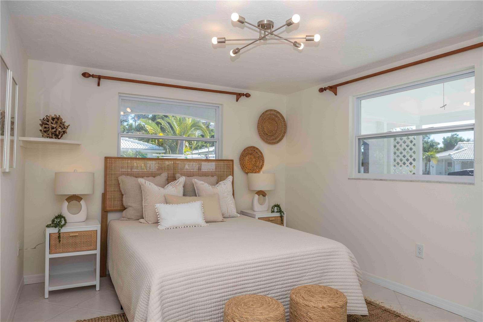 Image 21 of 44 For 563 Spanish Drive S