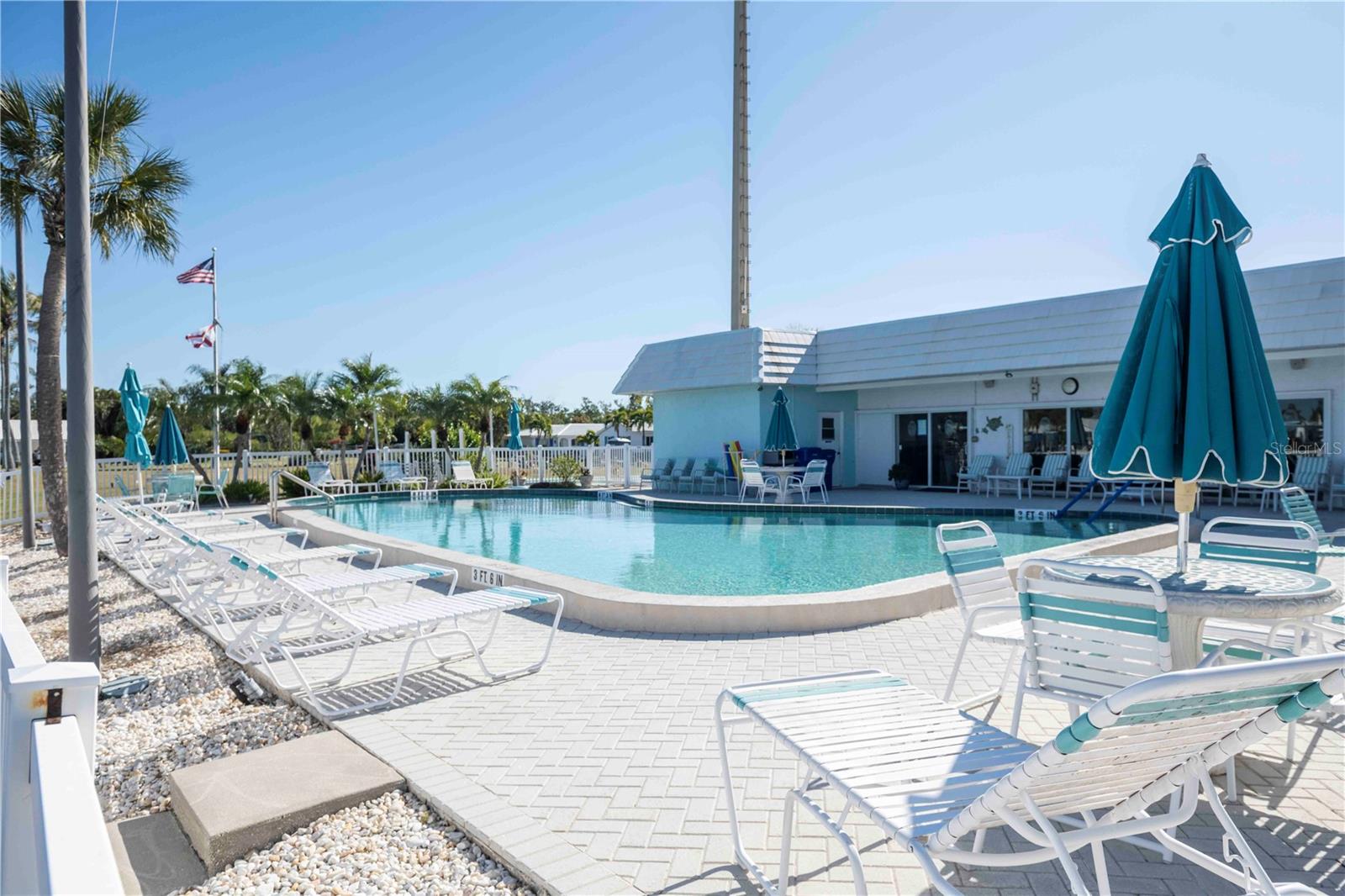 Image 38 of 44 For 563 Spanish Drive S