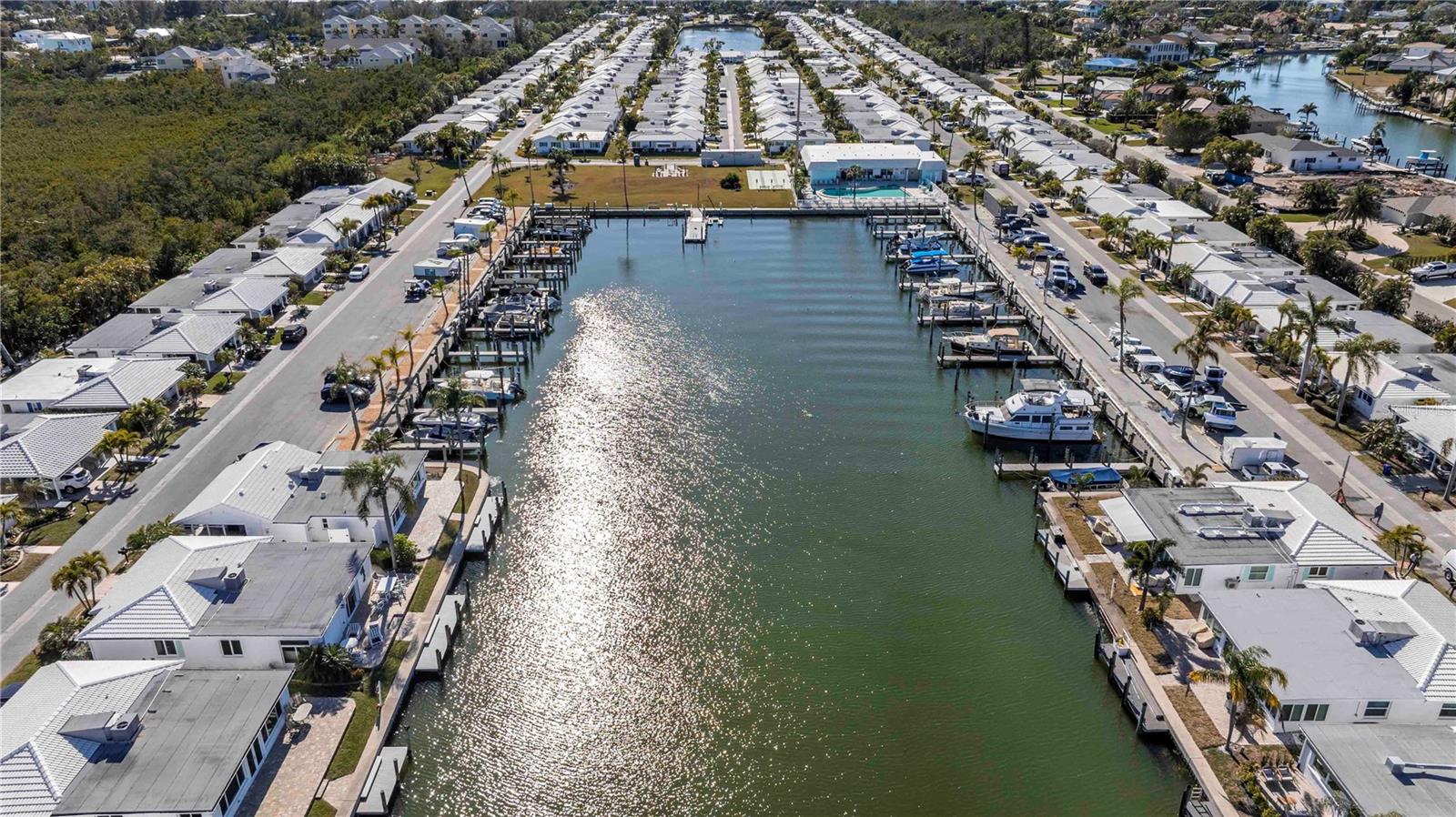 Image 43 of 44 For 563 Spanish Drive S