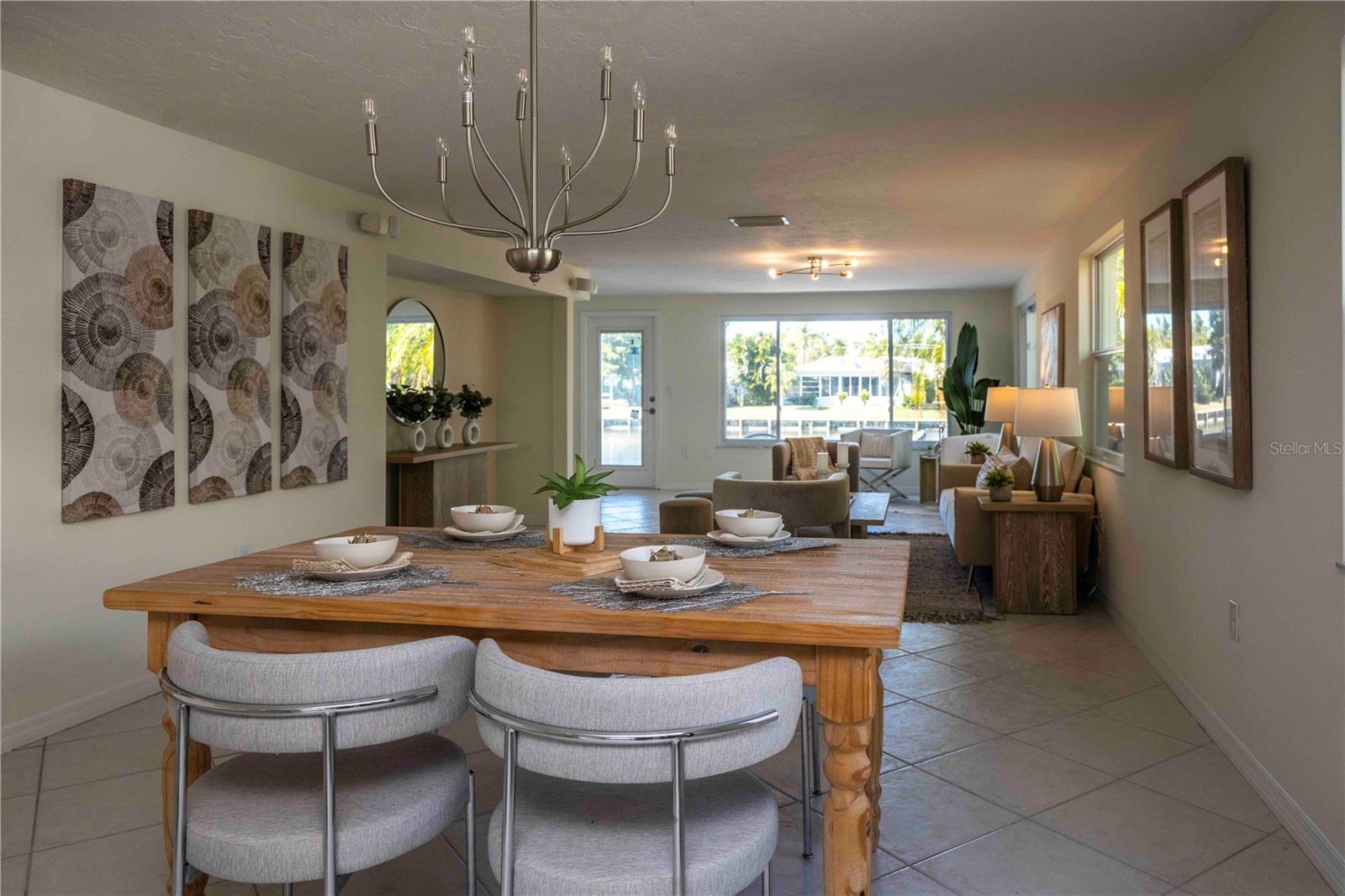 Image 7 of 44 For 563 Spanish Drive S