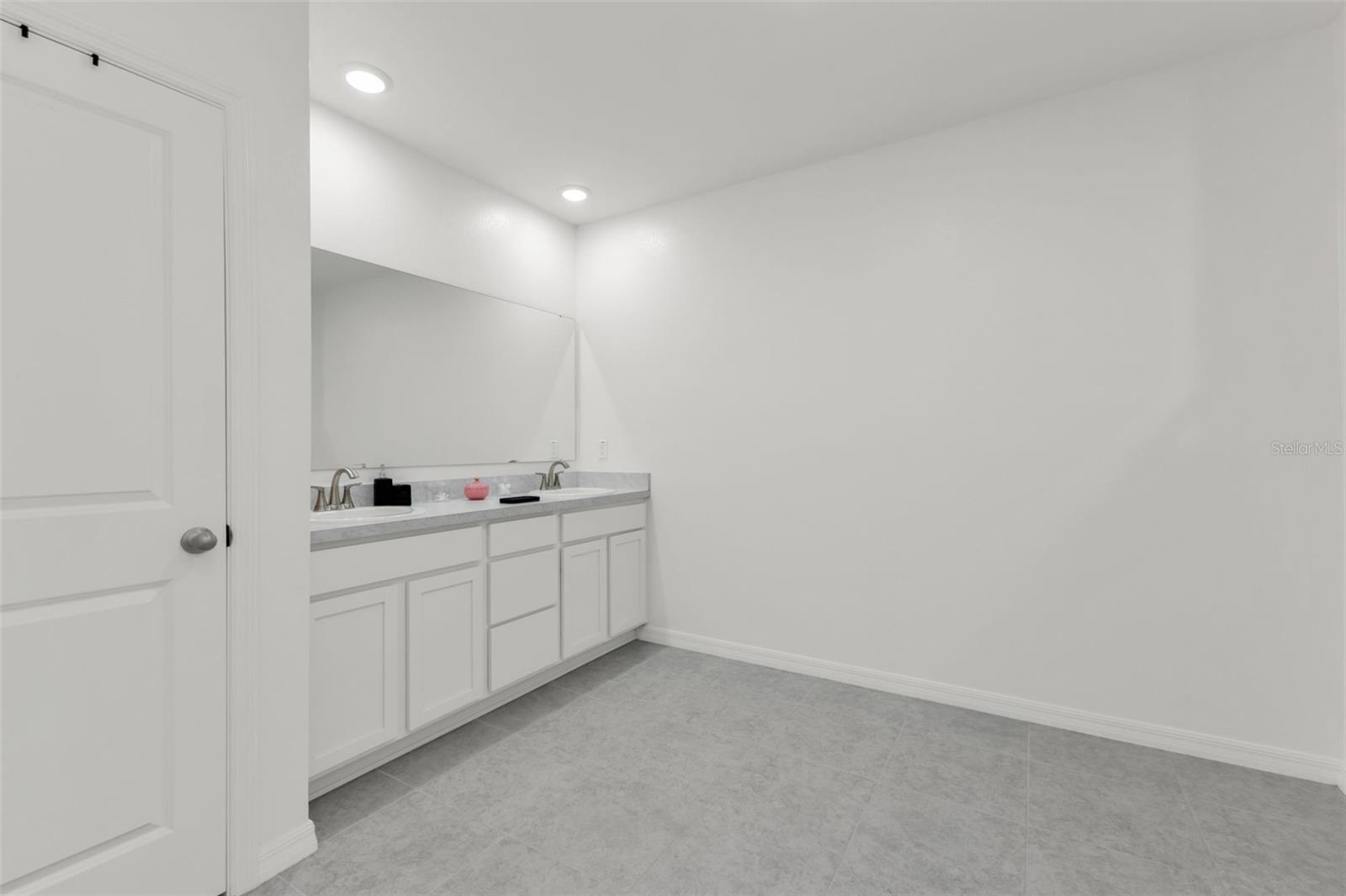 Image 37 of 58 For 1111 Mcduff Street