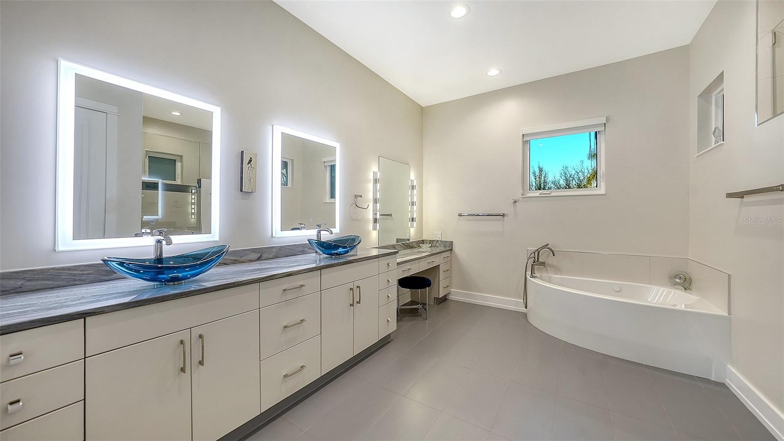 Image 19 of 29 For 617 Neptune Avenue