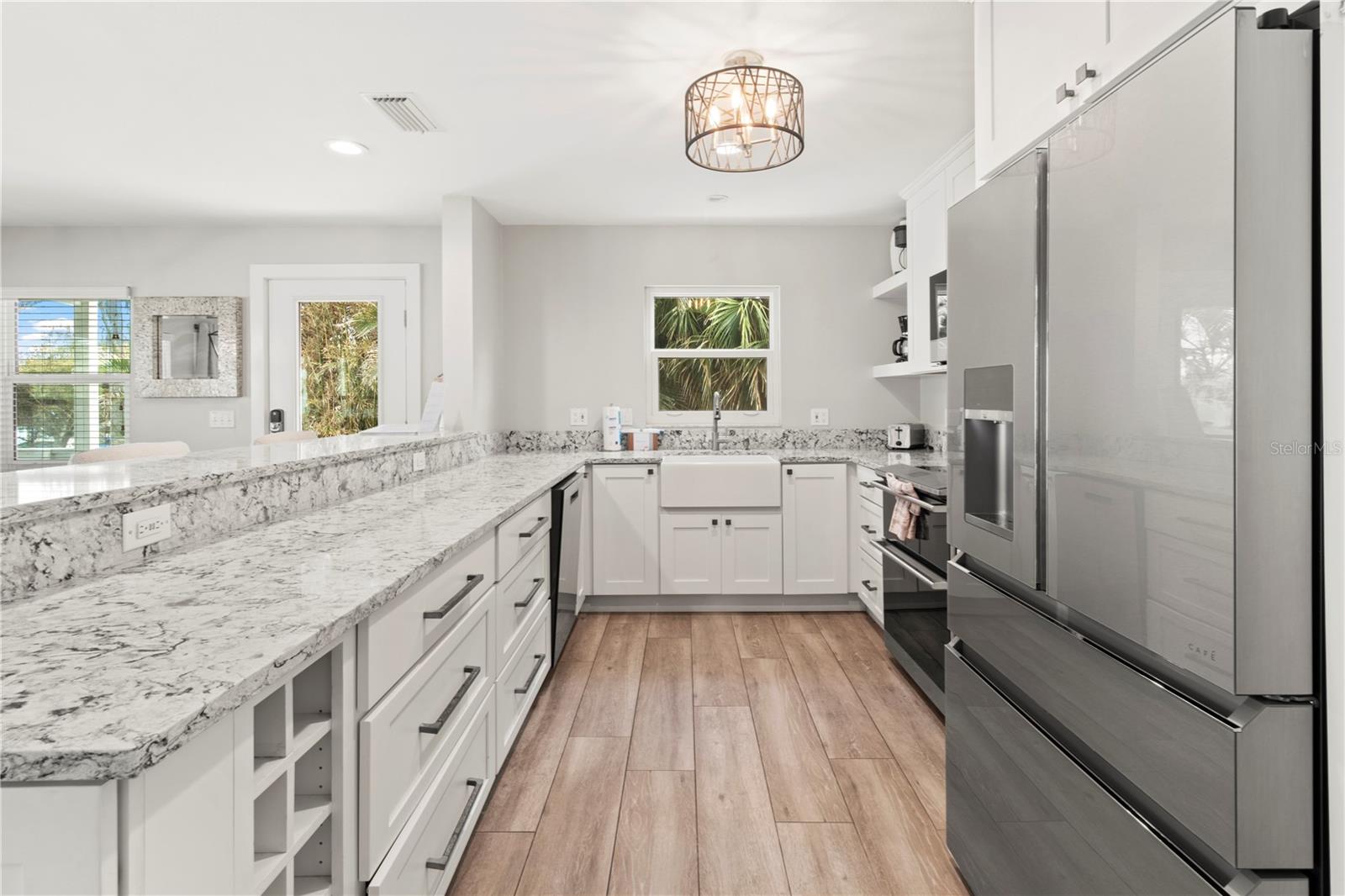 Image 11 of 58 For 403 Bay Boulevard