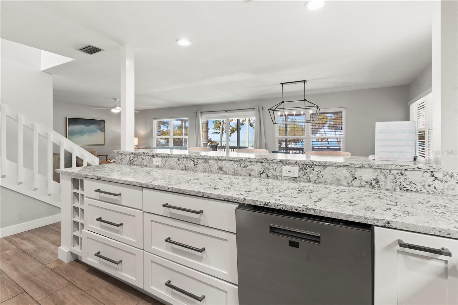 Image 14 of 58 For 403 Bay Boulevard