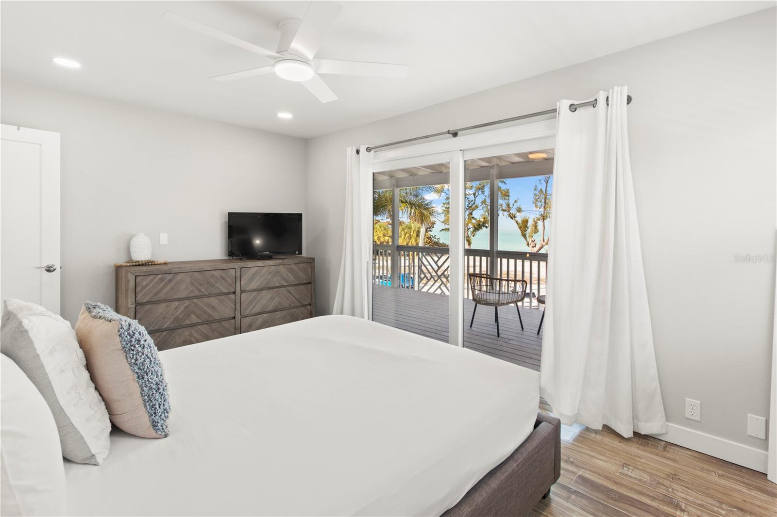 Image 25 of 58 For 403 Bay Boulevard