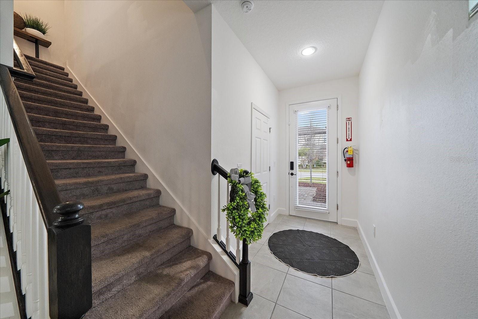 Listing photo id 17 for 5453 Del Coronado Drive