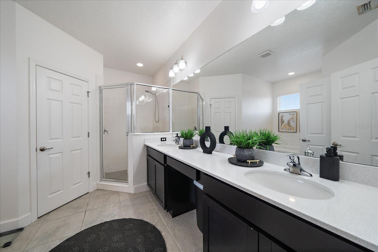 Listing photo id 24 for 5453 Del Coronado Drive