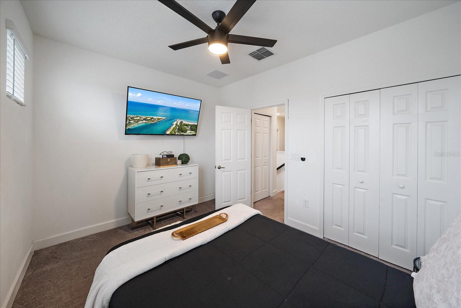 Listing photo id 29 for 5453 Del Coronado Drive