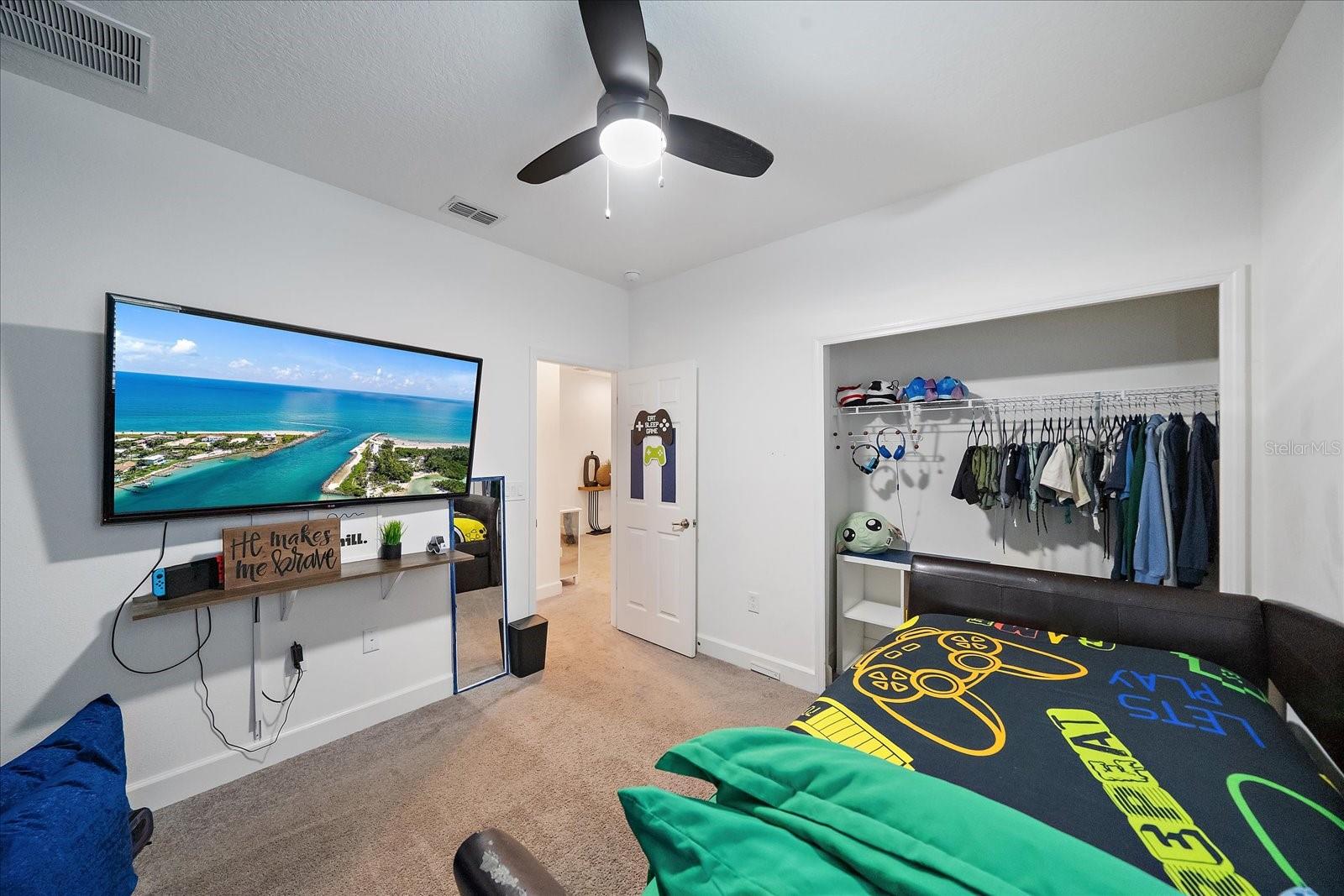 Listing photo id 31 for 5453 Del Coronado Drive