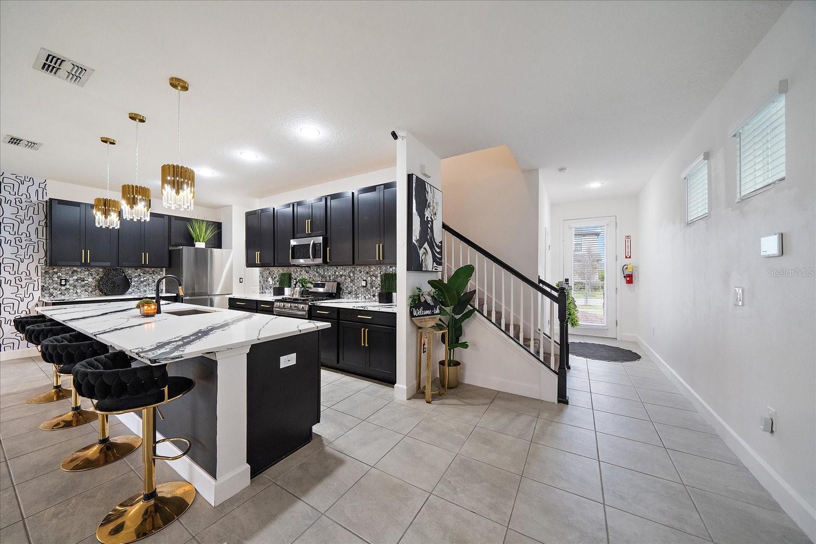 Listing photo id 5 for 5453 Del Coronado Drive