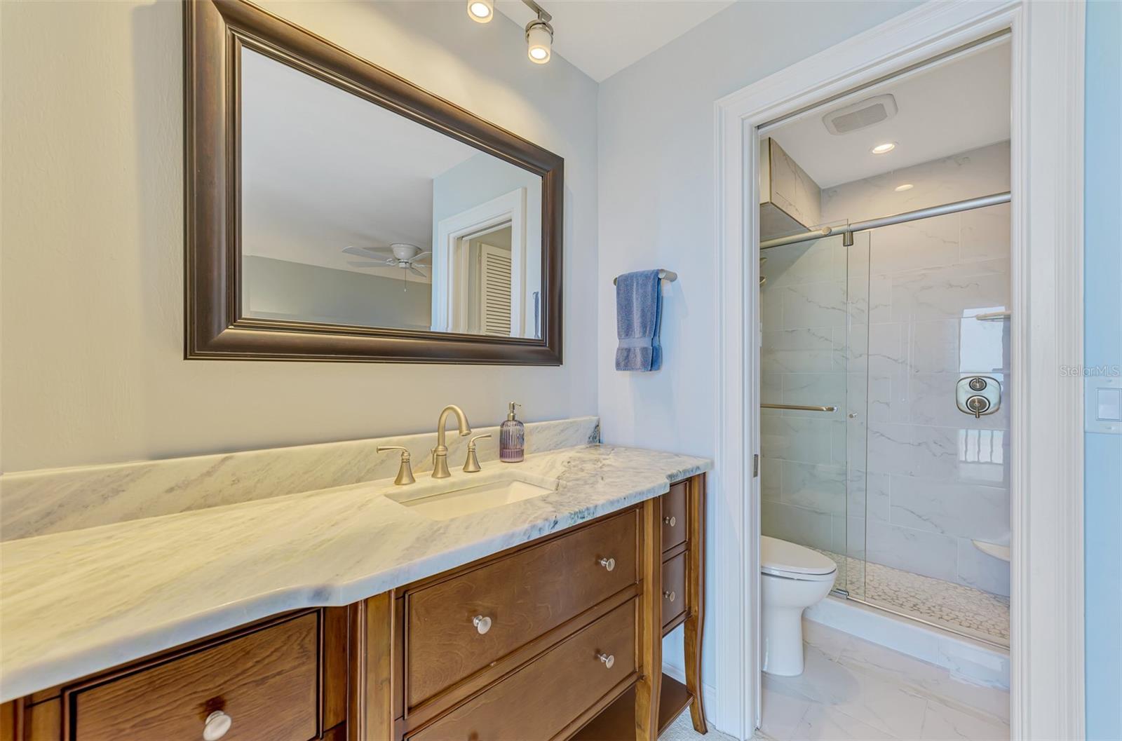 Image 18 of 66 For 333 The Esplanade N 305