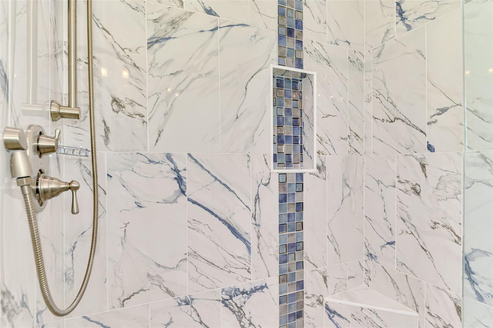 Image 24 of 66 For 333 The Esplanade N 305