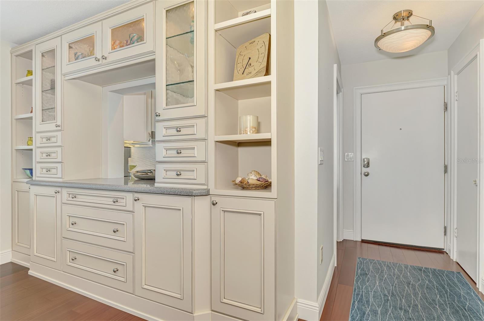 Image 8 of 66 For 333 The Esplanade N 305