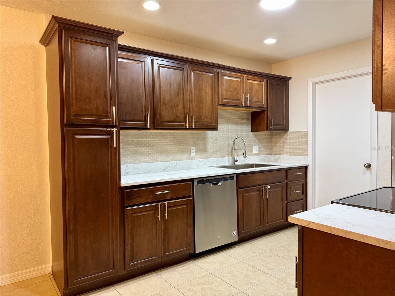 Image 11 of 36 For 5993 Mayberry Avenue