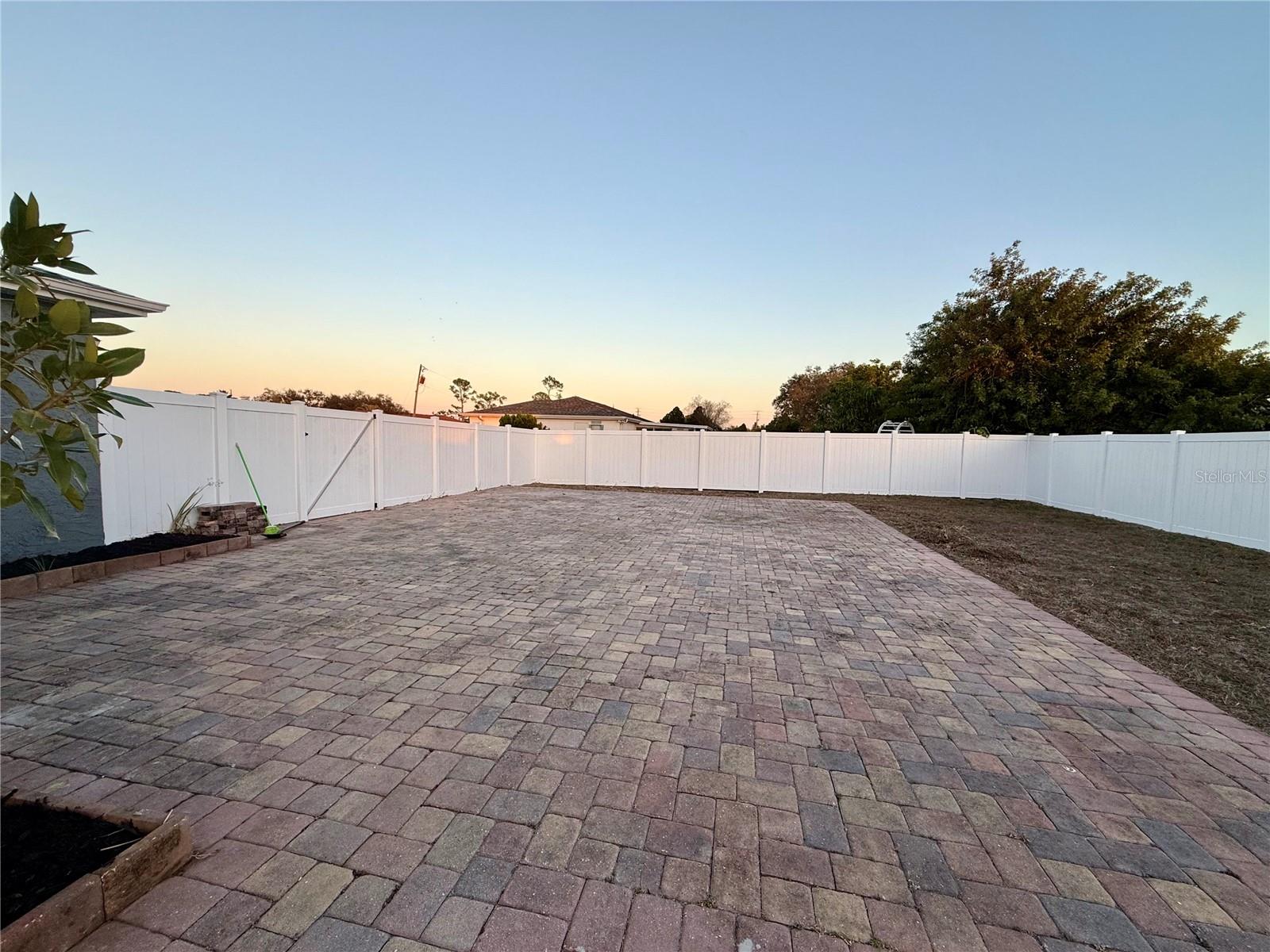 Image 32 of 36 For 5993 Mayberry Avenue