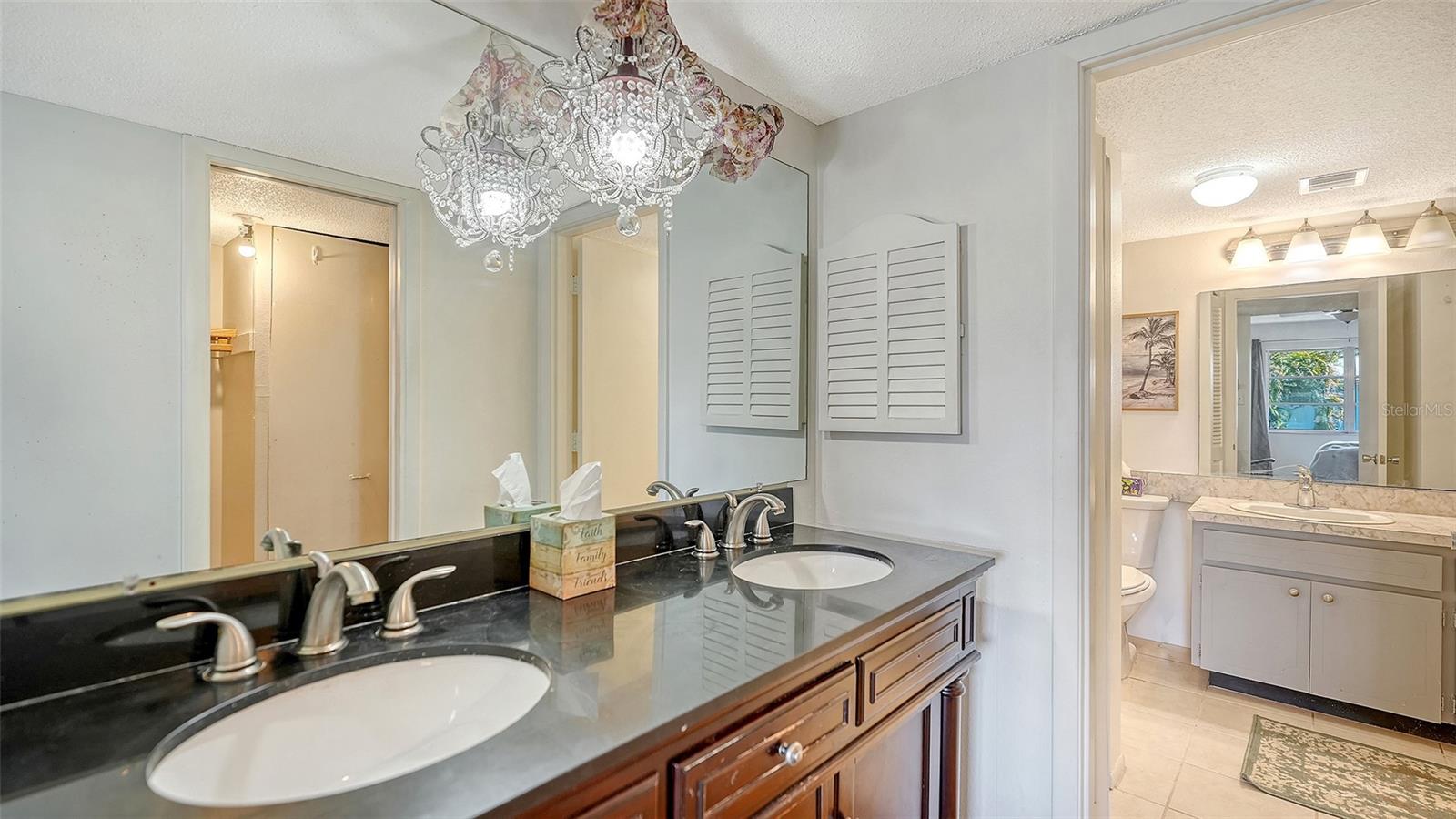 Listing photo id 16 for 3700 Osprey Avenue 219