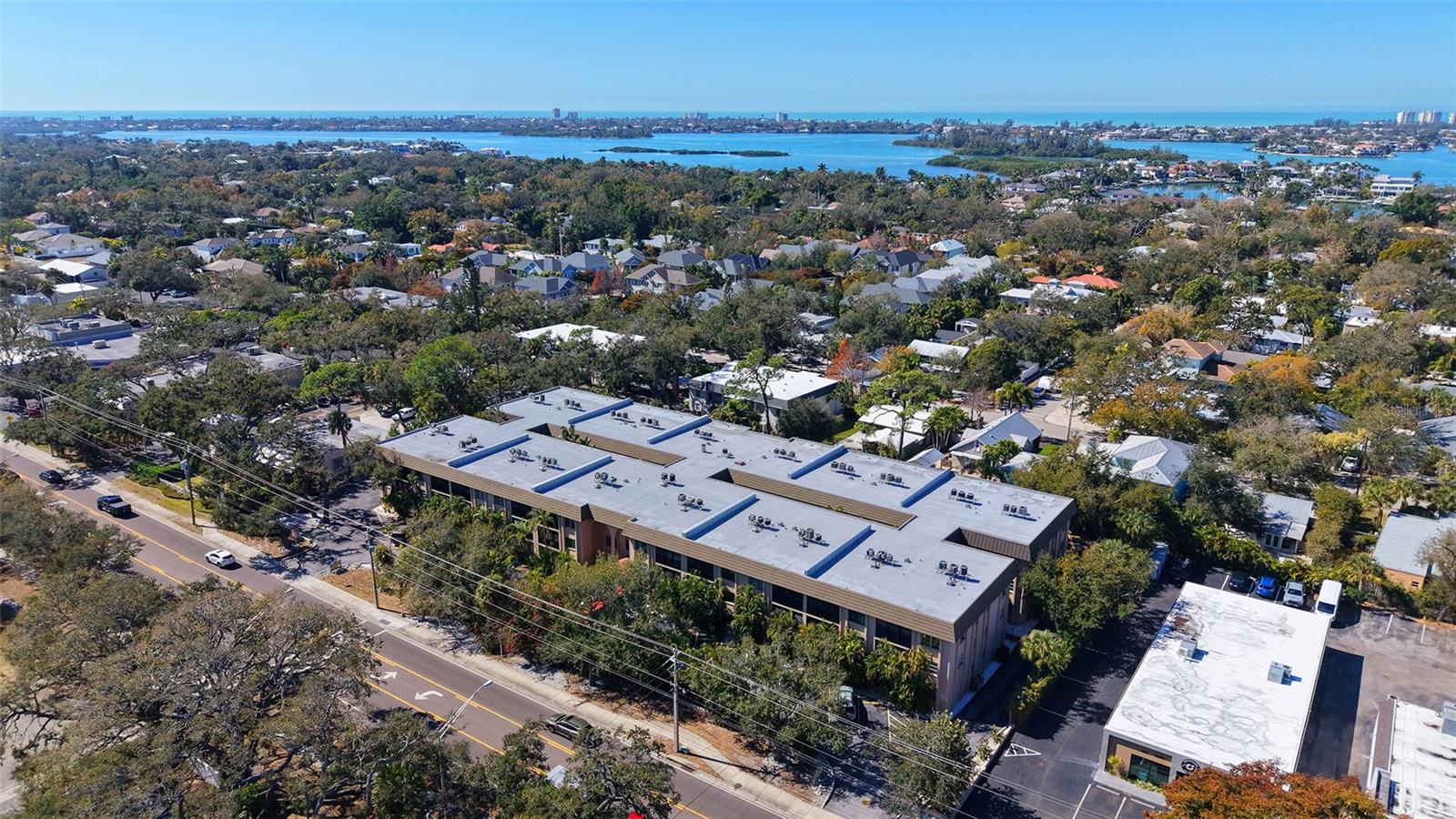 Listing photo id 0 for 3700 Osprey Avenue 219