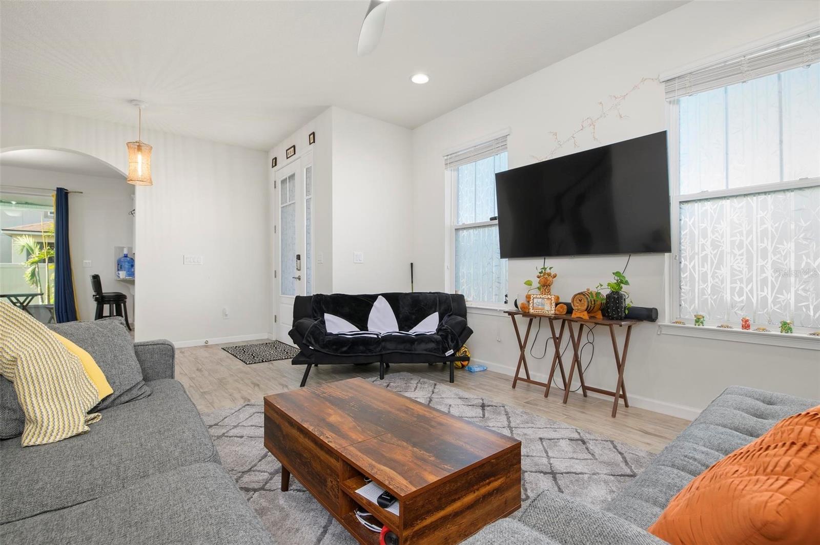 Image 13 of 35 For 5004 Skyview Lane