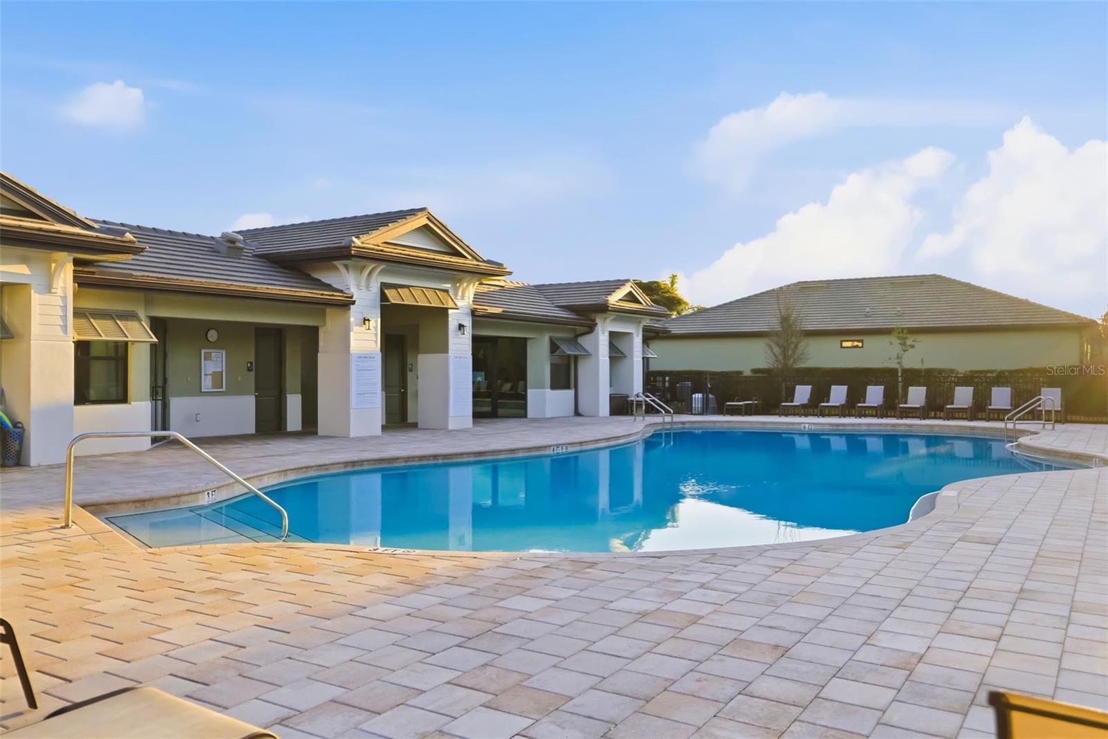 Image 43 of 78 For 11937 Blazing Star Dr