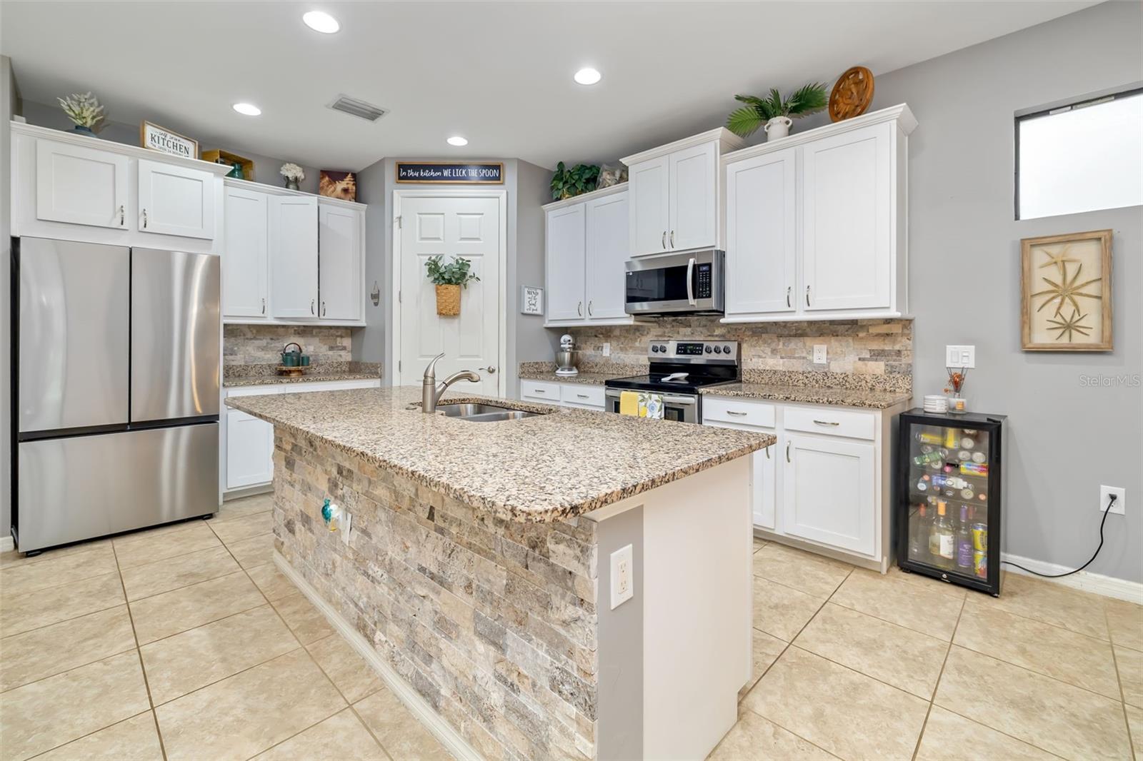 Image 8 of 78 For 11937 Blazing Star Dr