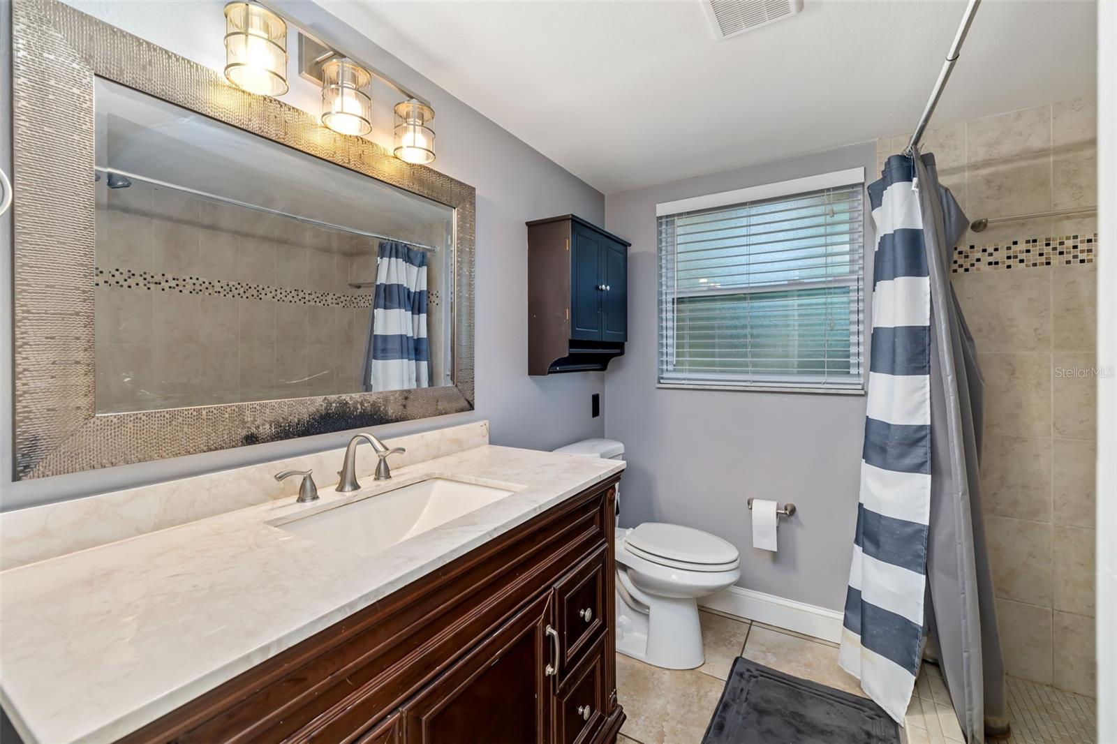 Image 29 of 63 For 186 Sunward Avenue