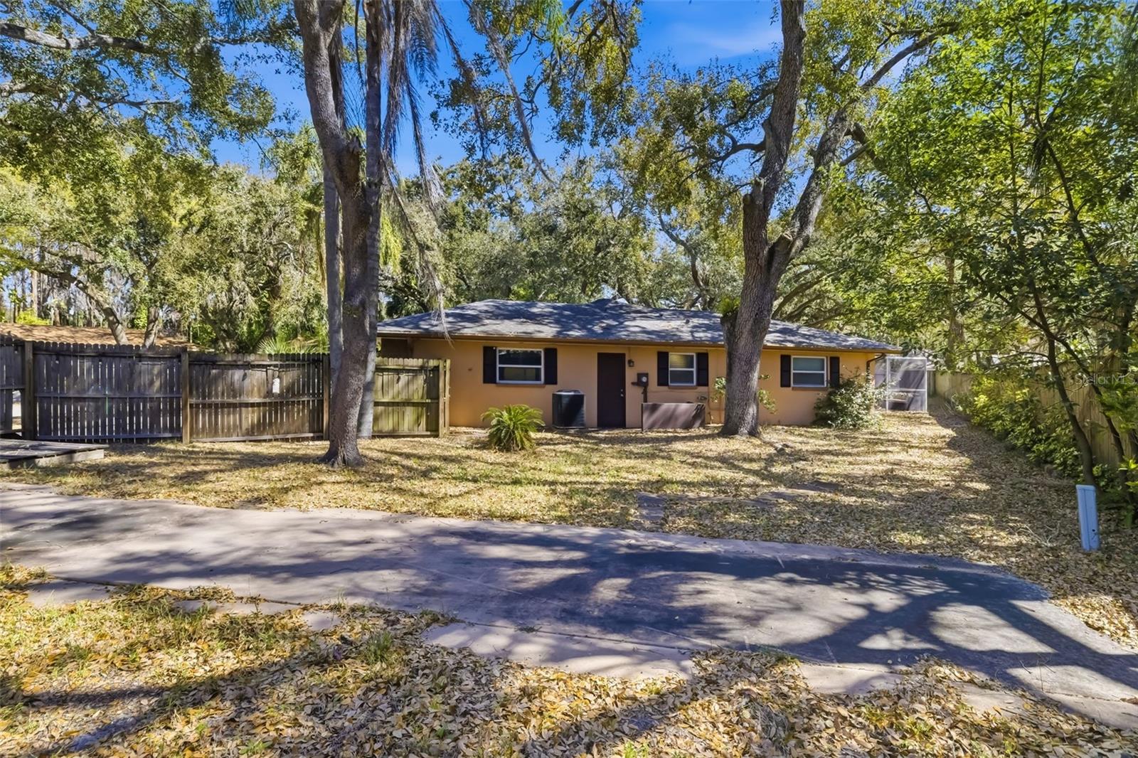 Image 46 of 63 For 186 Sunward Avenue