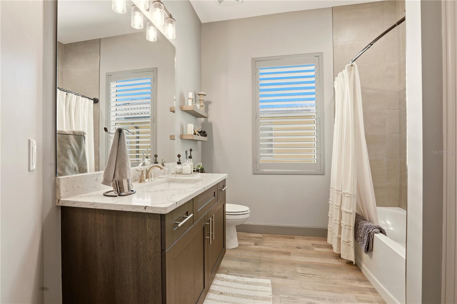 Image 49 of 76 For 1616 Old Burnt Store Road N