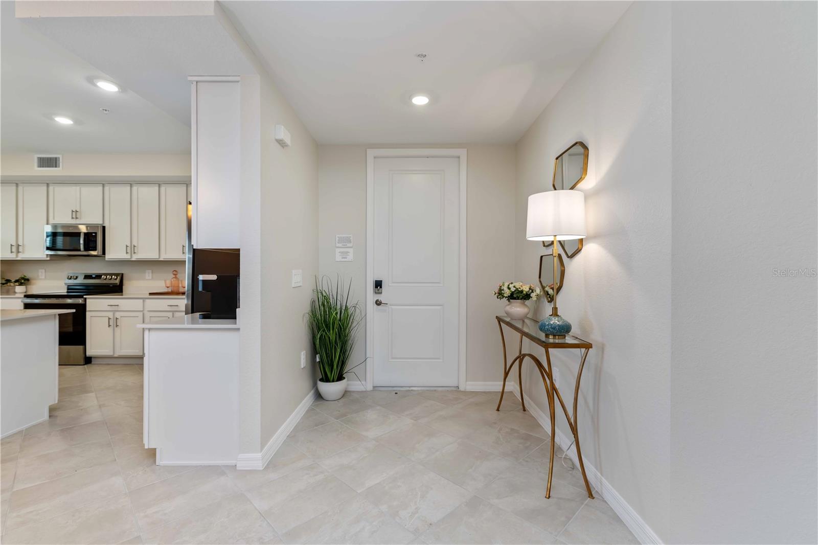 Image 2 of 28 For 5608 Summit Pointe Circle 101