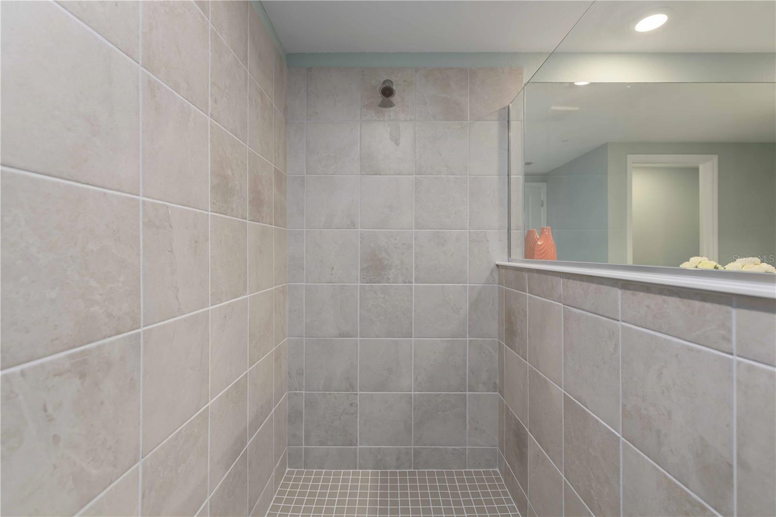 Image 26 of 28 For 5608 Summit Pointe Circle 101