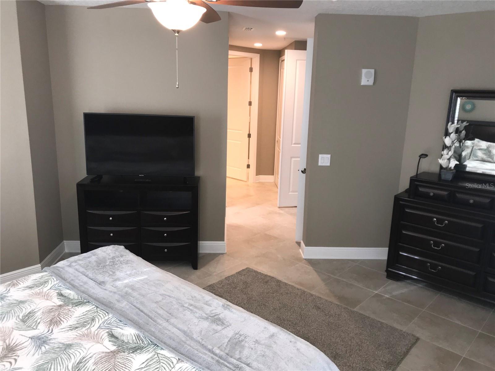 Image 10 of 30 For 7610 34th Avenue W 102