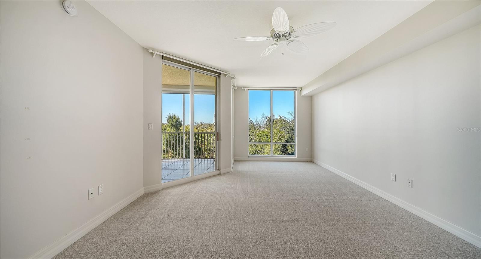 Image 16 of 78 For 393 N Point Road 301