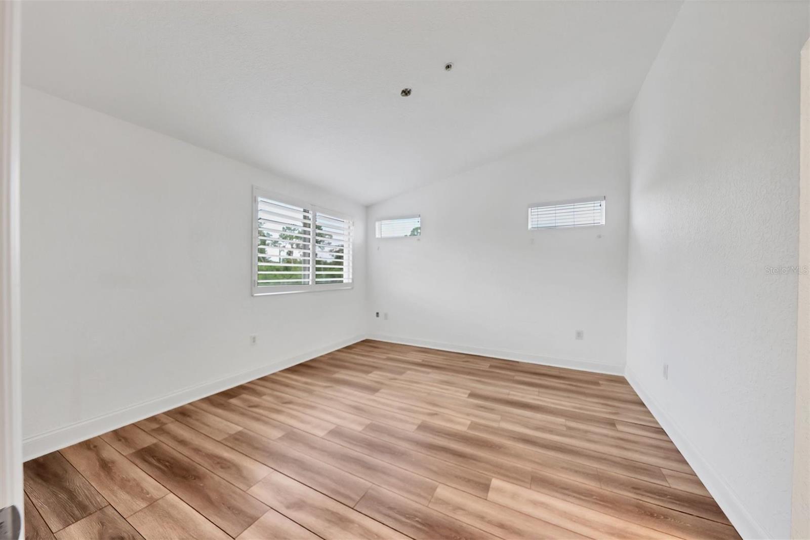 Image 12 of 29 For 7269 Fountain Palm Circle