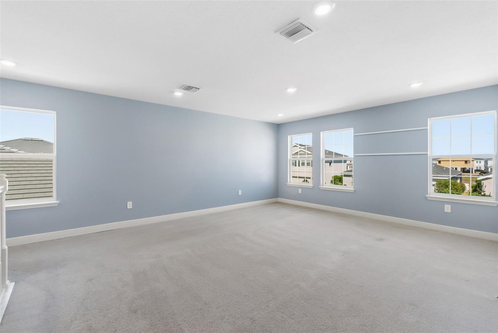 Image 16 of 46 For 17828 Gulf Ranch Place