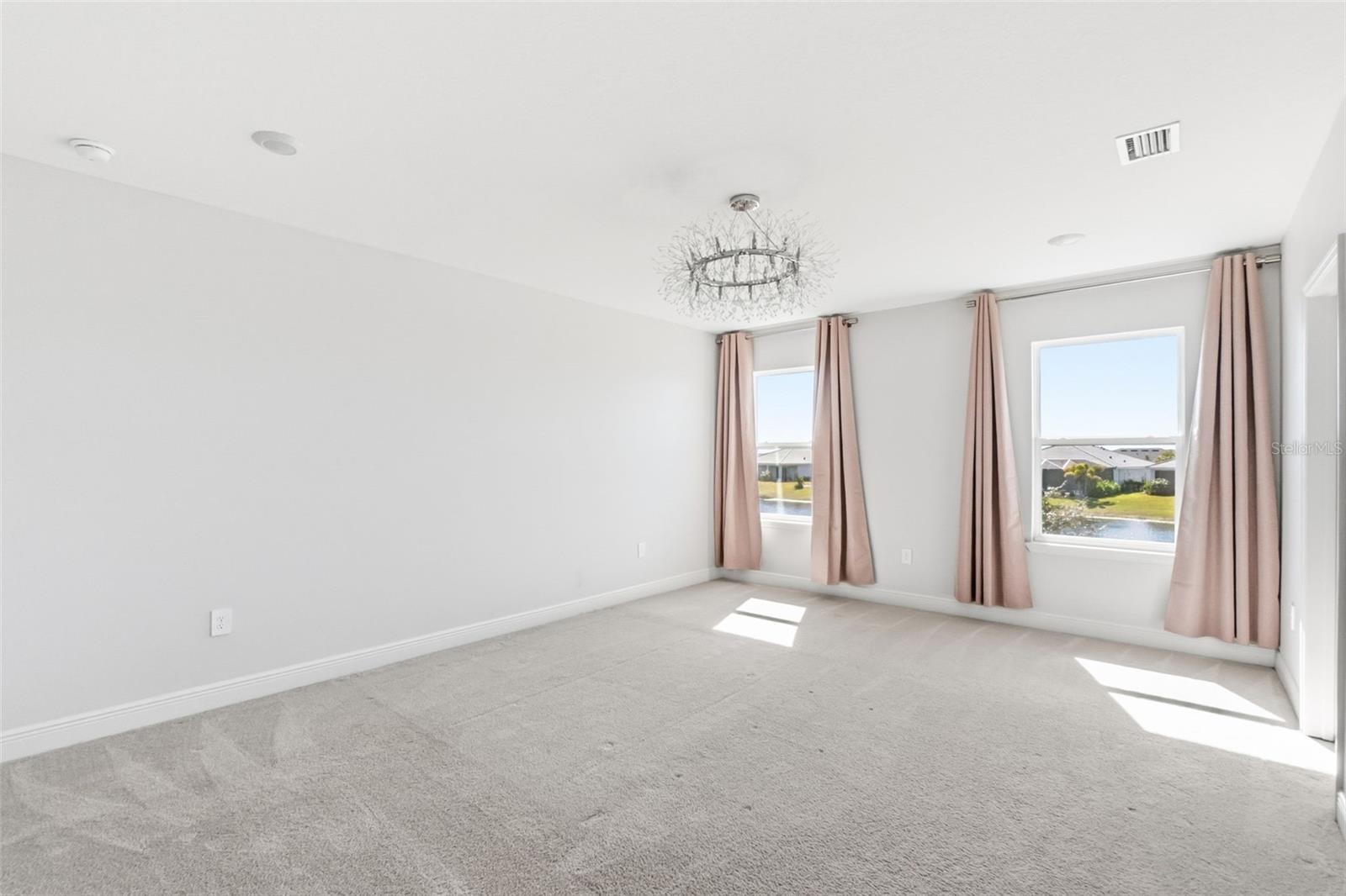 Image 18 of 46 For 17828 Gulf Ranch Place