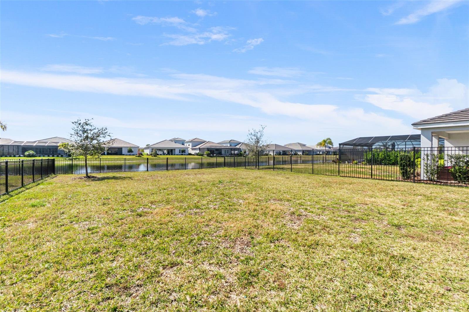 Image 27 of 46 For 17828 Gulf Ranch Place