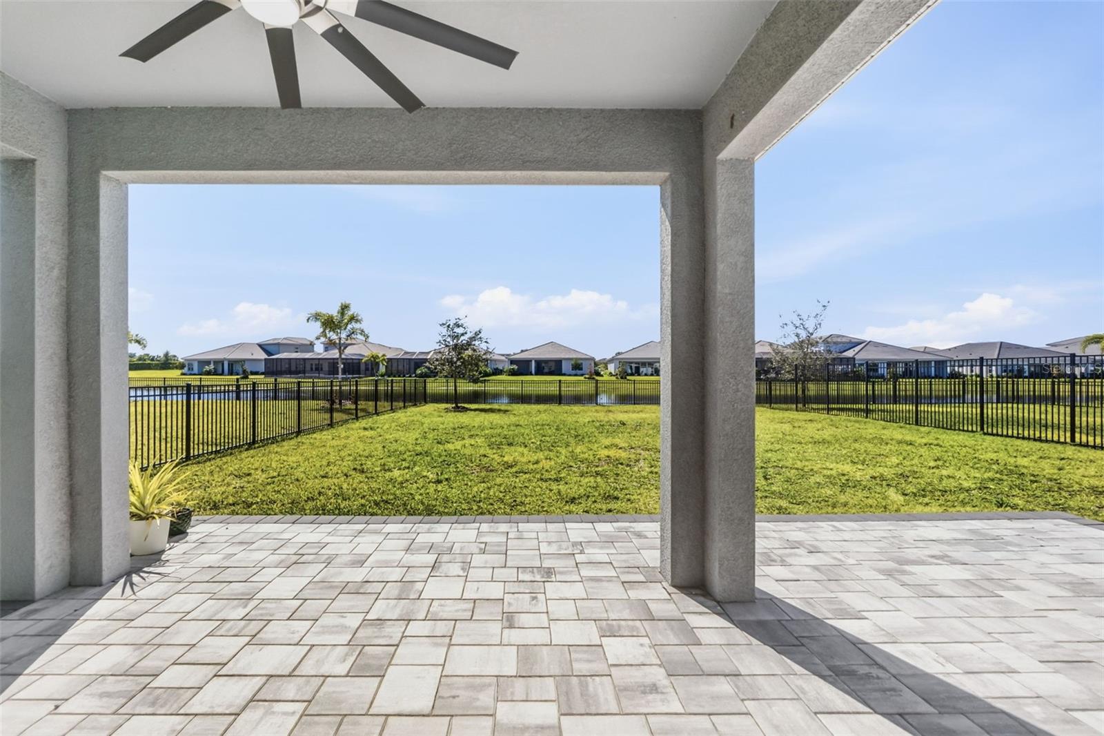 Image 29 of 46 For 17828 Gulf Ranch Place