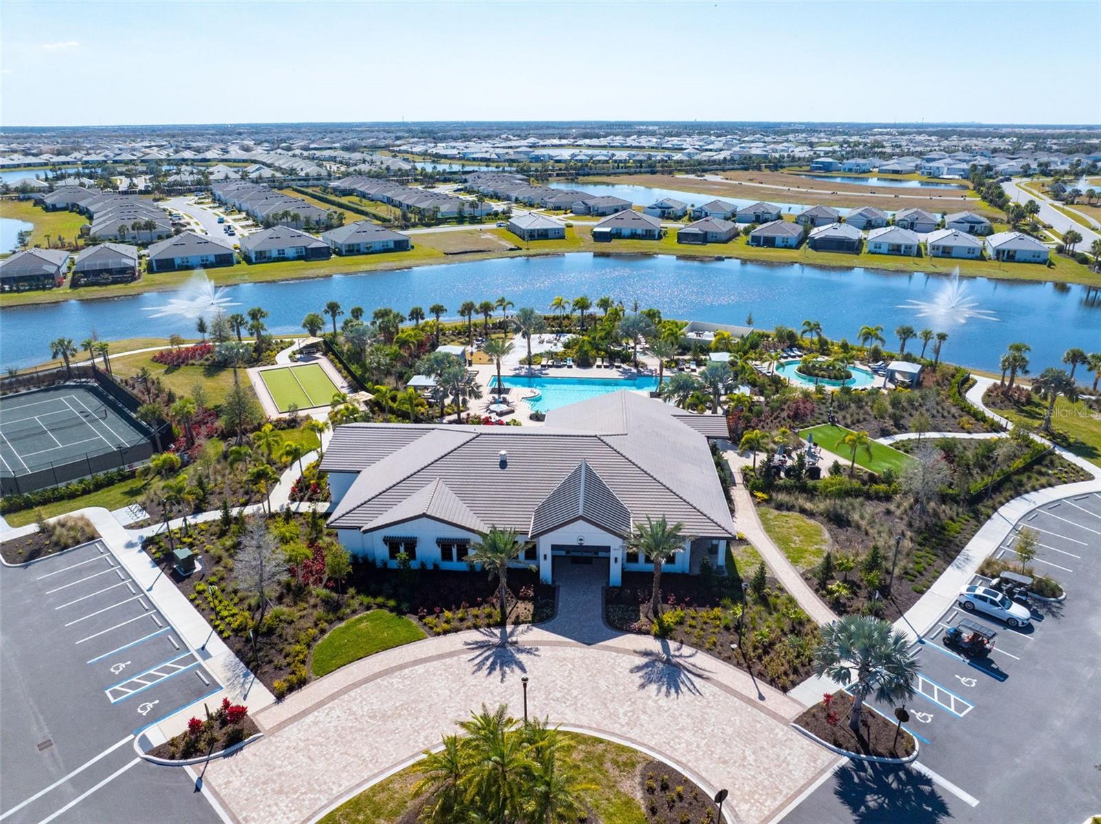 Image 33 of 46 For 17828 Gulf Ranch Place