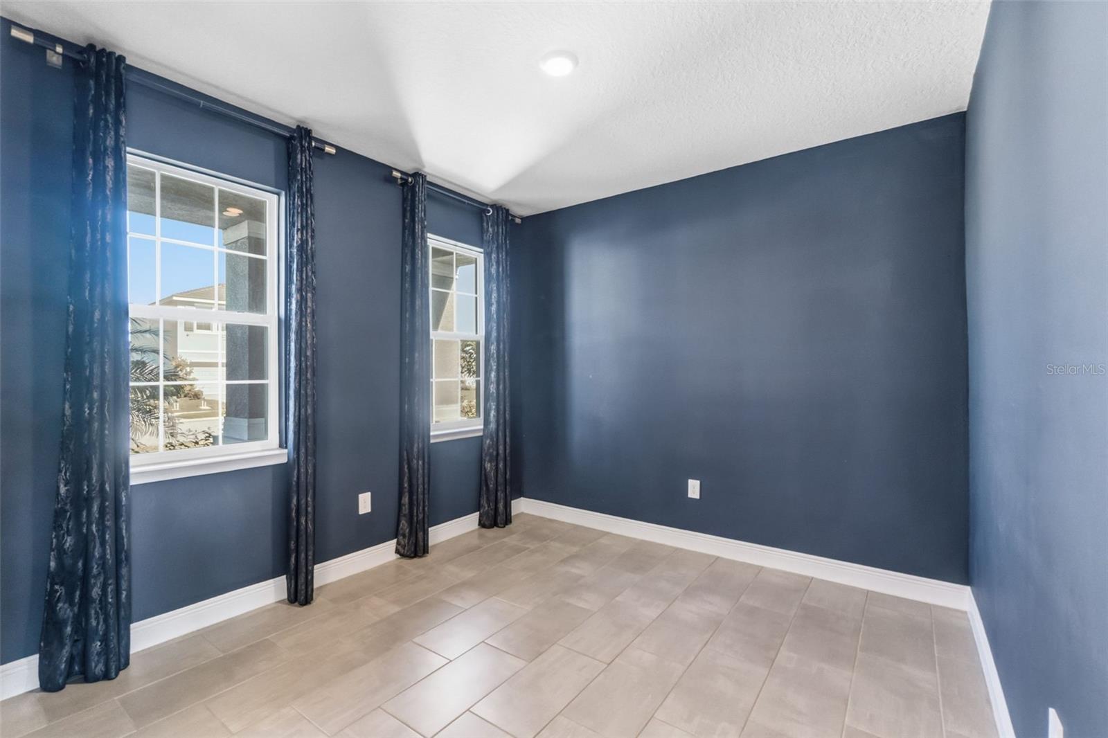 Image 5 of 46 For 17828 Gulf Ranch Place