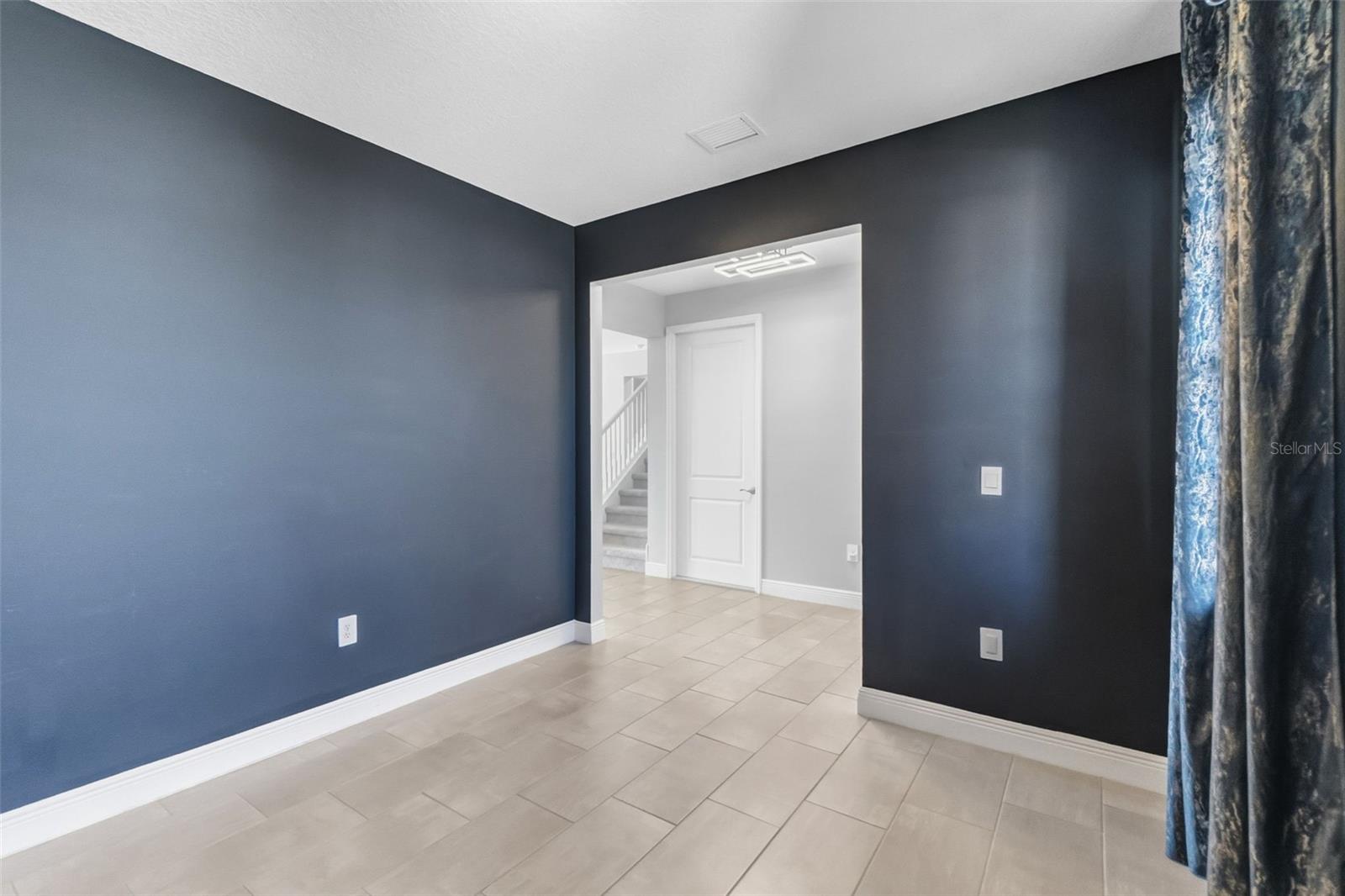 Image 6 of 46 For 17828 Gulf Ranch Place