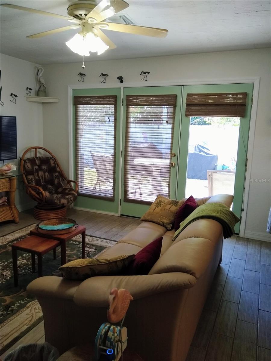 Image 10 of 25 For 1416 Southard Avenue