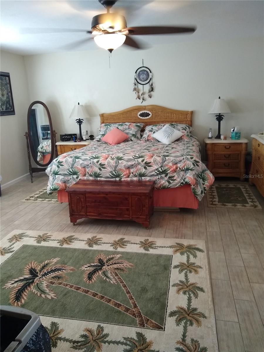 Image 16 of 25 For 1416 Southard Avenue