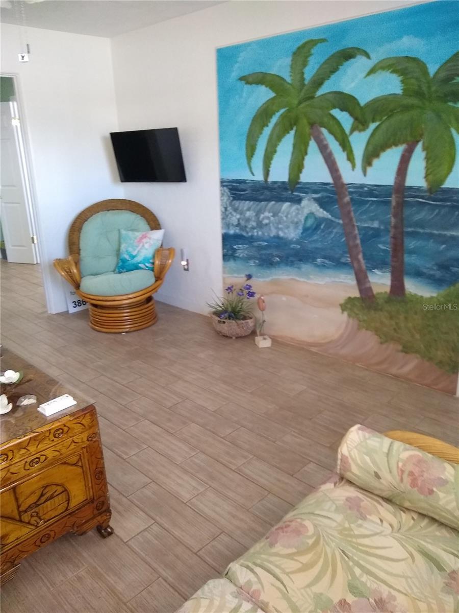 Image 4 of 25 For 1416 Southard Avenue