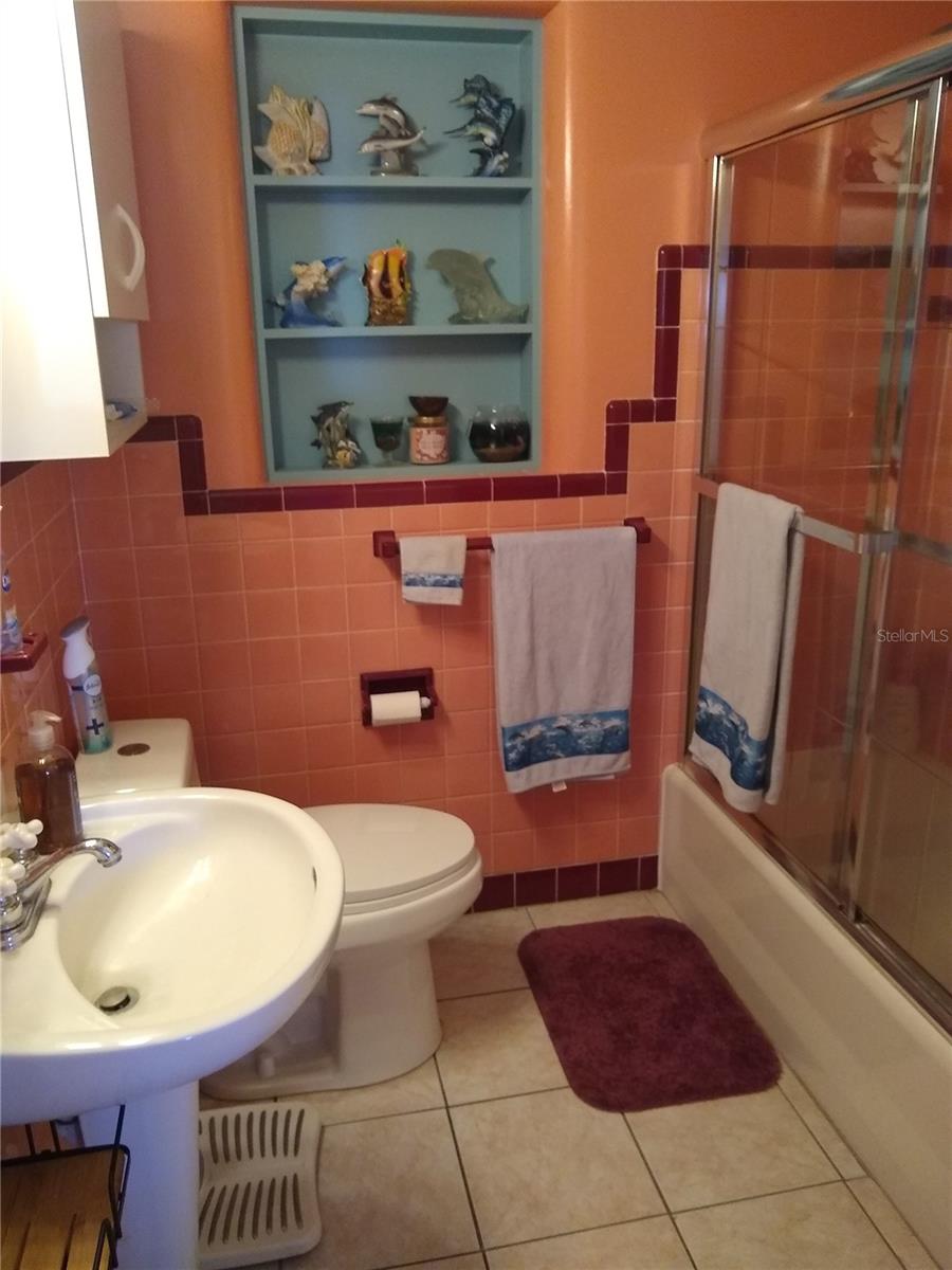 Image 7 of 25 For 1416 Southard Avenue