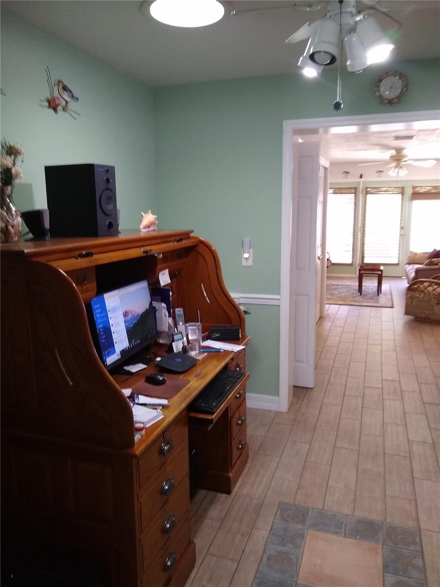 Image 9 of 25 For 1416 Southard Avenue