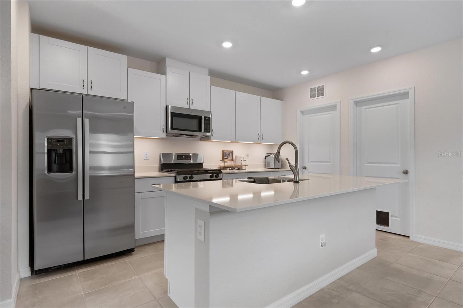 Image 3 of 17 For 9108 Tequila Sunrise Drive