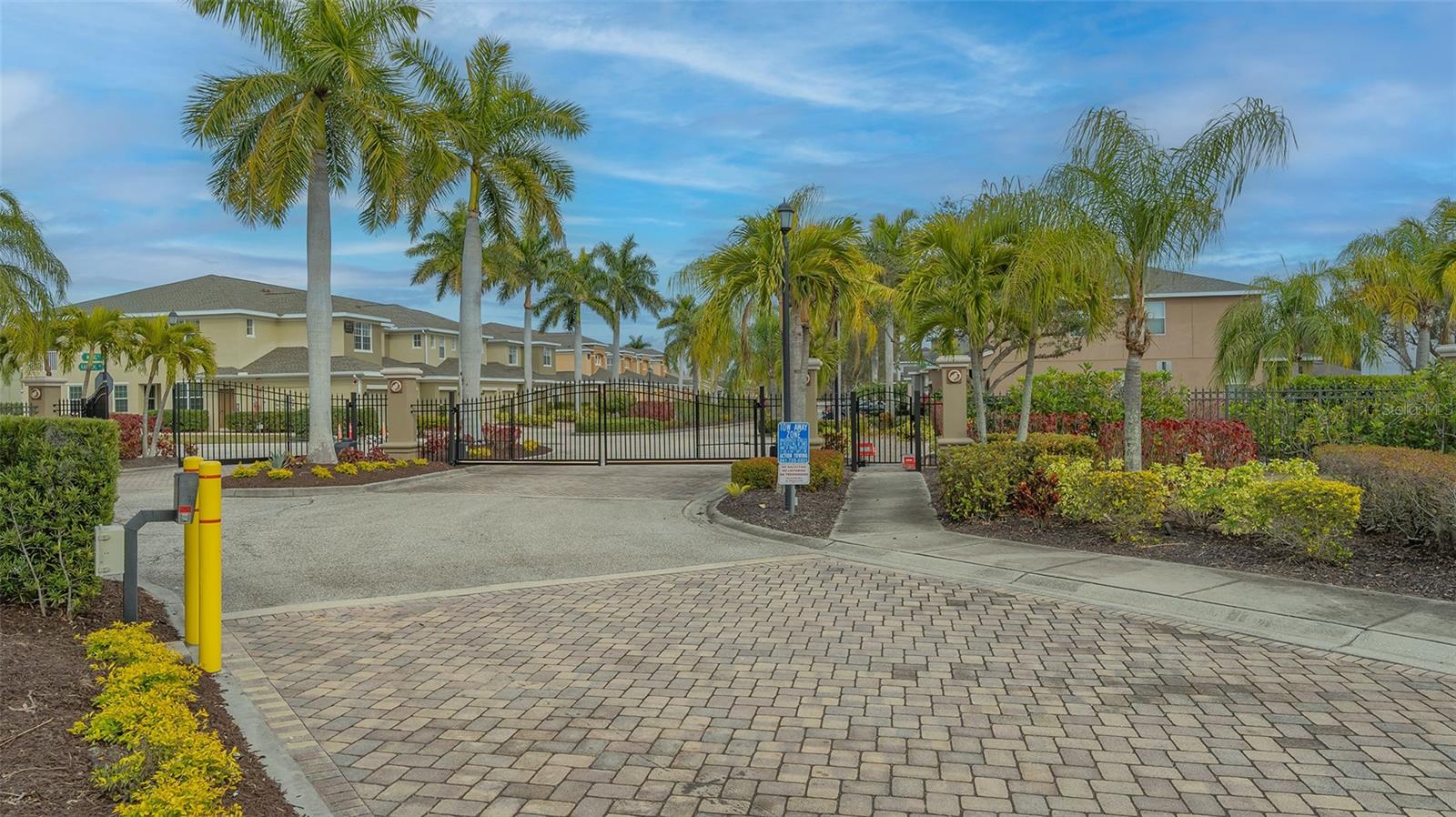 Image 32 of 34 For 8320 Karpeal Drive