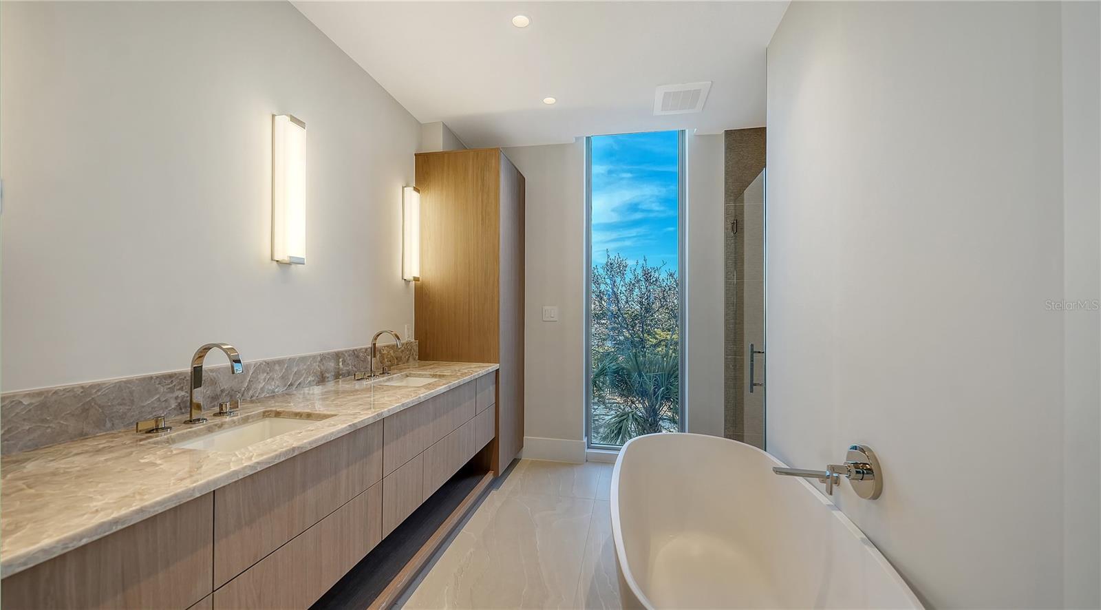 Image 12 of 24 For 223 Golden Gate Point 302