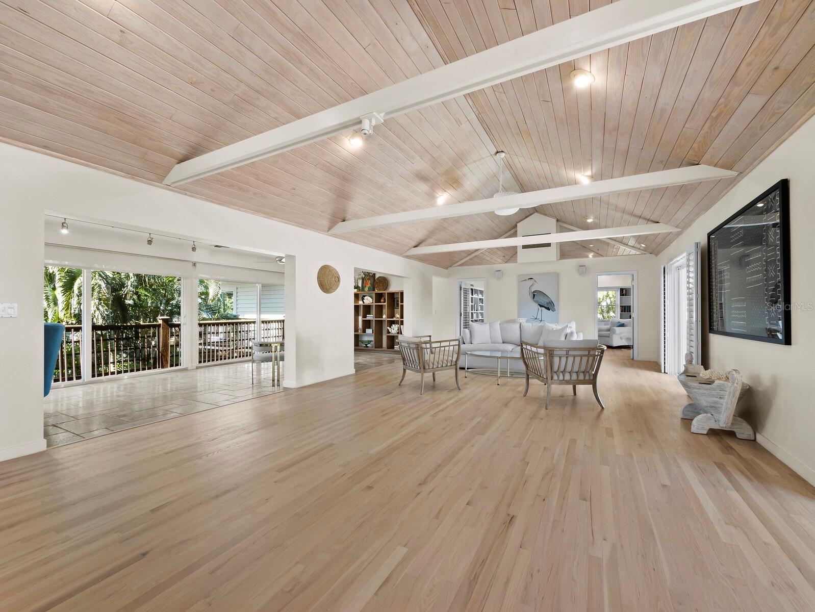 Image 10 of 76 For 677 Lands End Drive