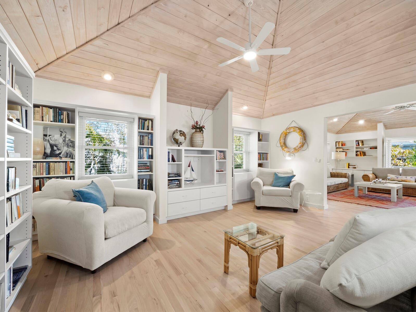 Image 28 of 76 For 677 Lands End Drive