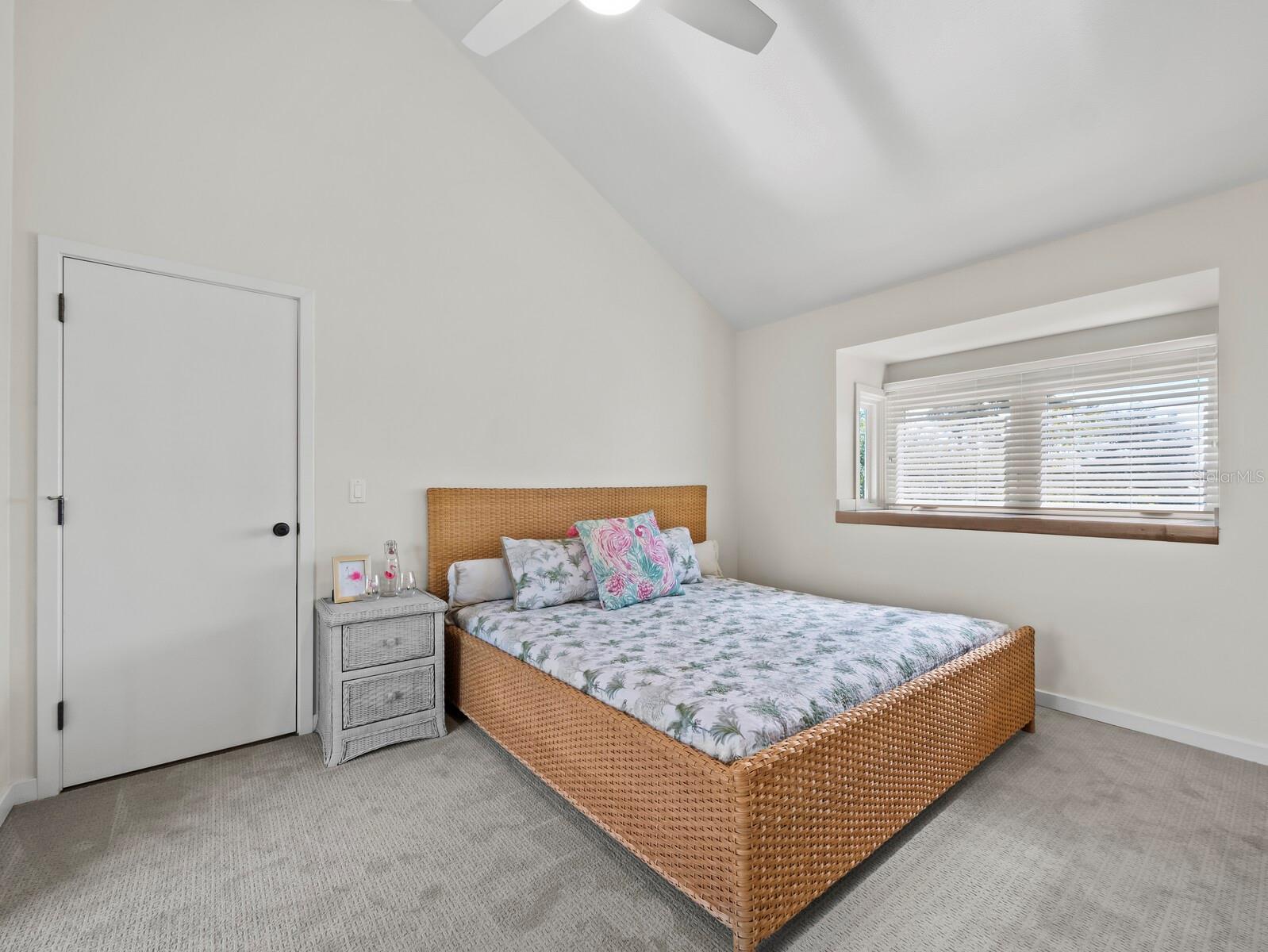 Image 37 of 76 For 677 Lands End Drive